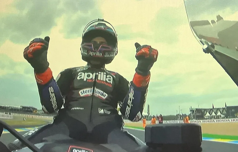 El madrileño Jorge Martín (Aprilia) ha logrado, hoy, en Le Mans un fabuloso doblete.